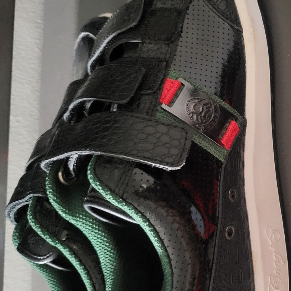 Mens us 9 coogi sneakers